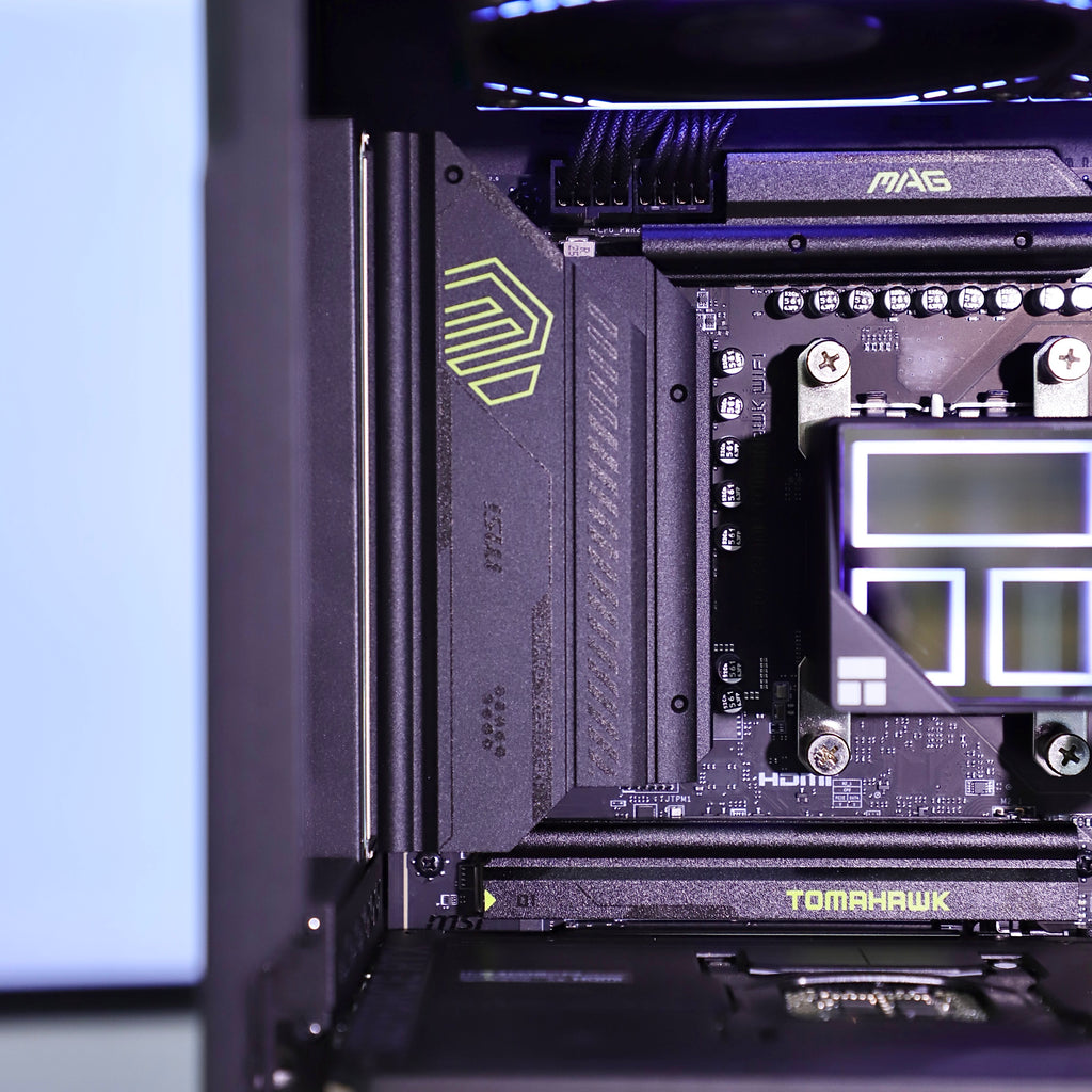 VNC Pro Gaming PC | Ryzen 9800X3D + RTX 5090 + 3500X
