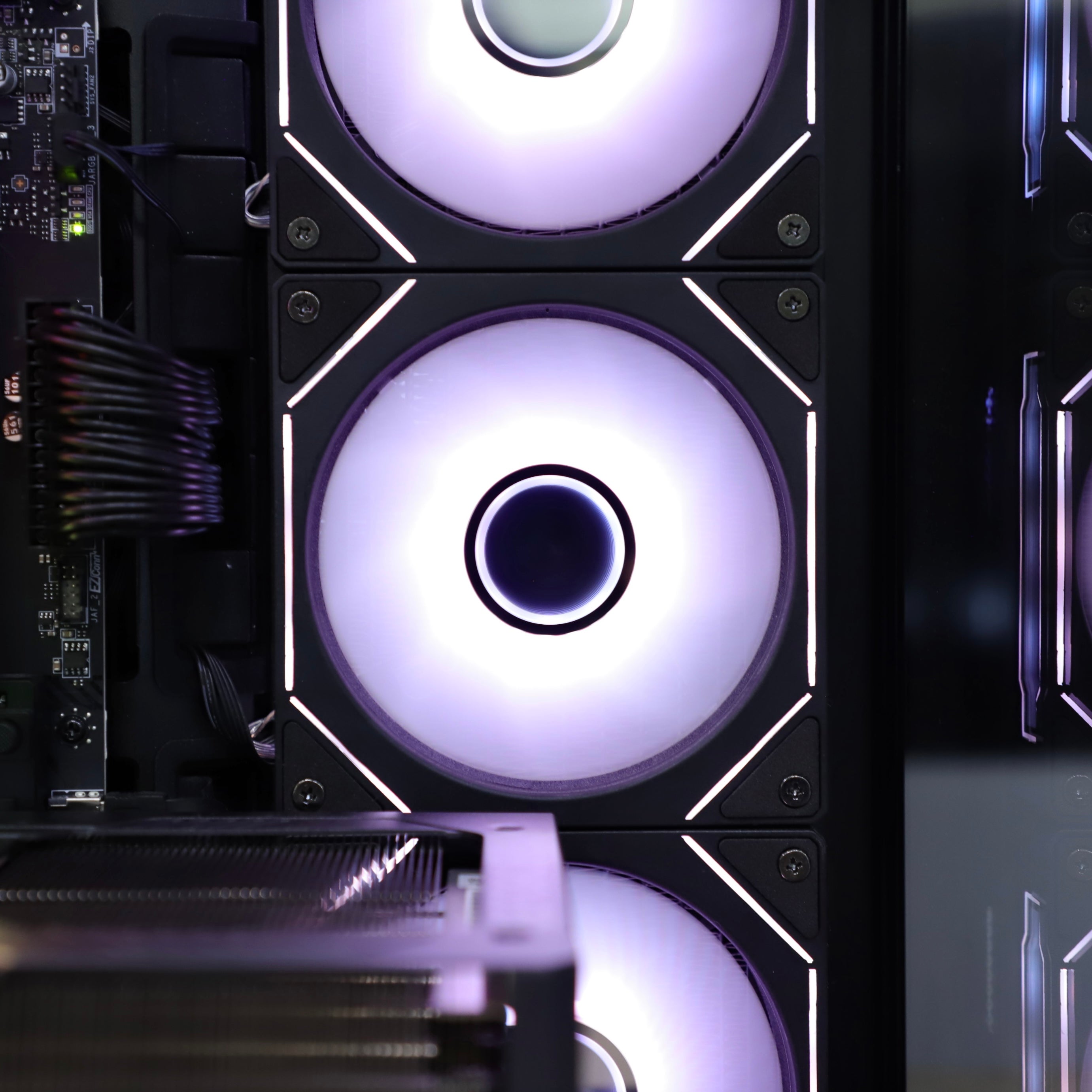 VNC Pro Gaming PC | Ryzen 9800X3D + RTX 5090 + Lian li O11