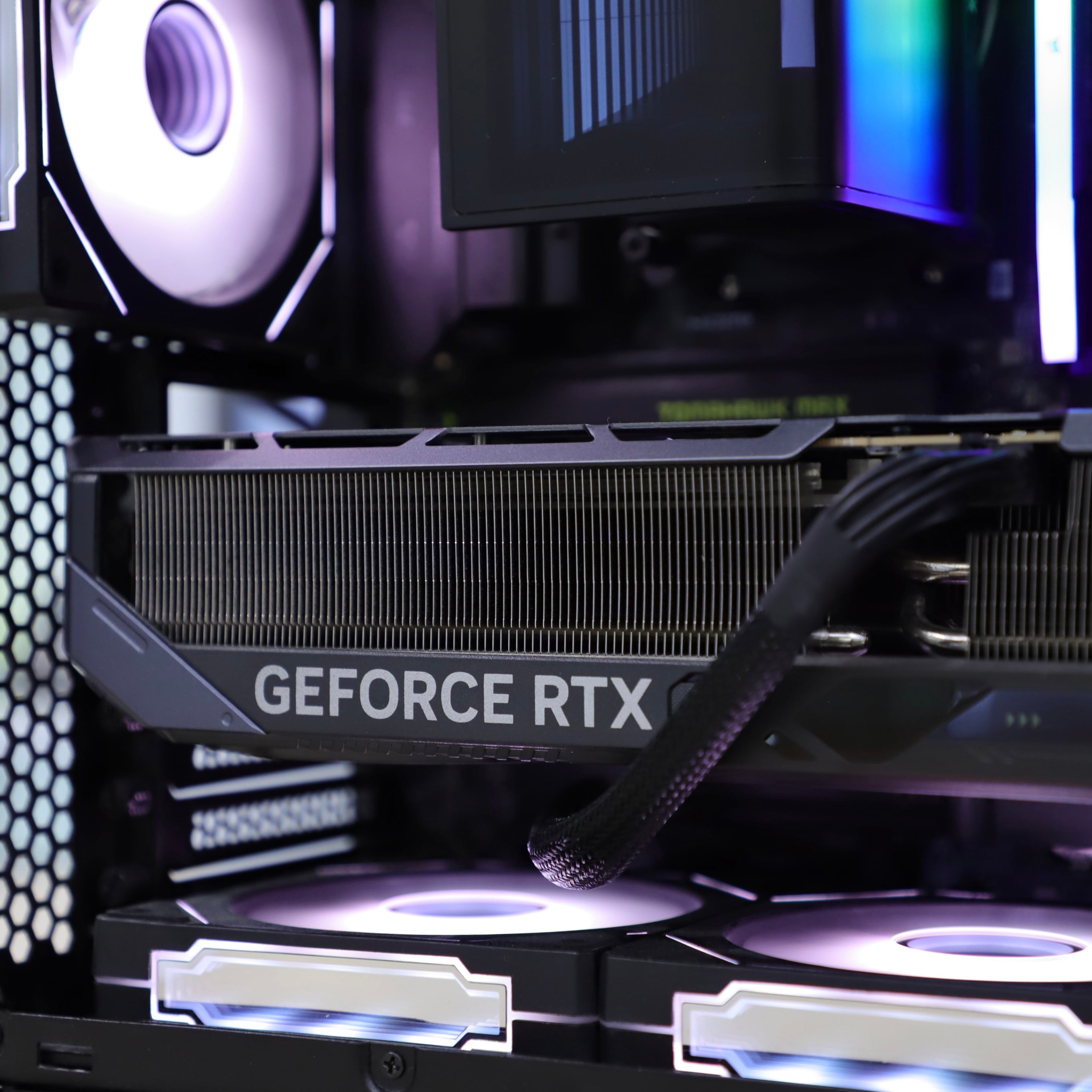 VNC Pro Gaming PC | Ryzen 9800X3D + RTX 5090 + Lian li O11