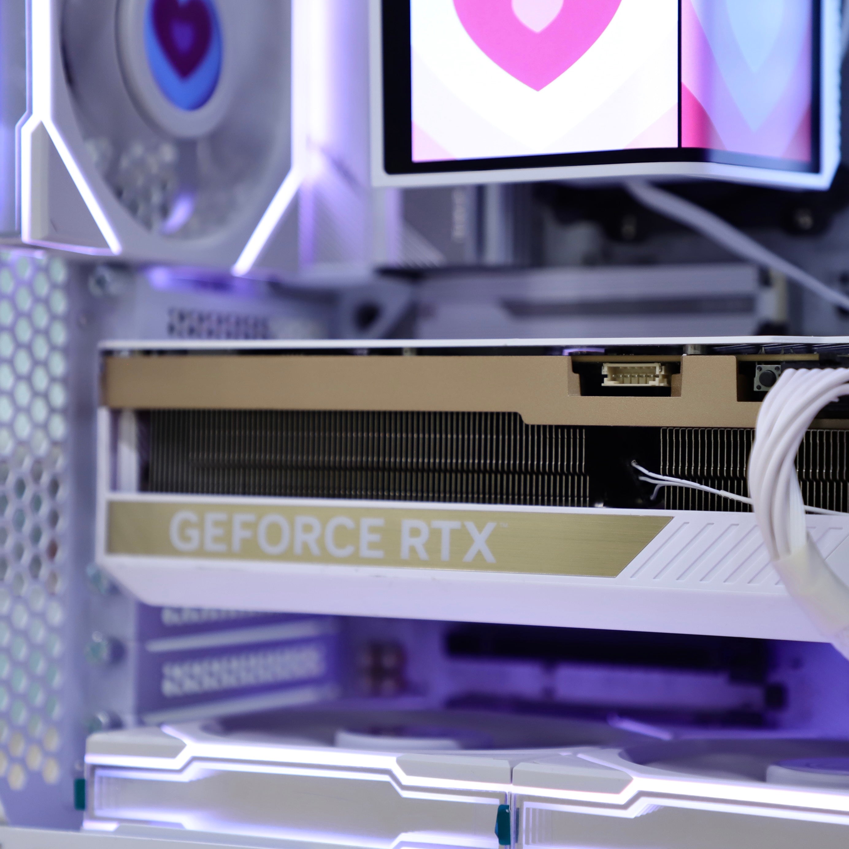 VNC Pro Gaming PC | Ryzen 9800X3D + RTX 5090 + Lian li O11 While