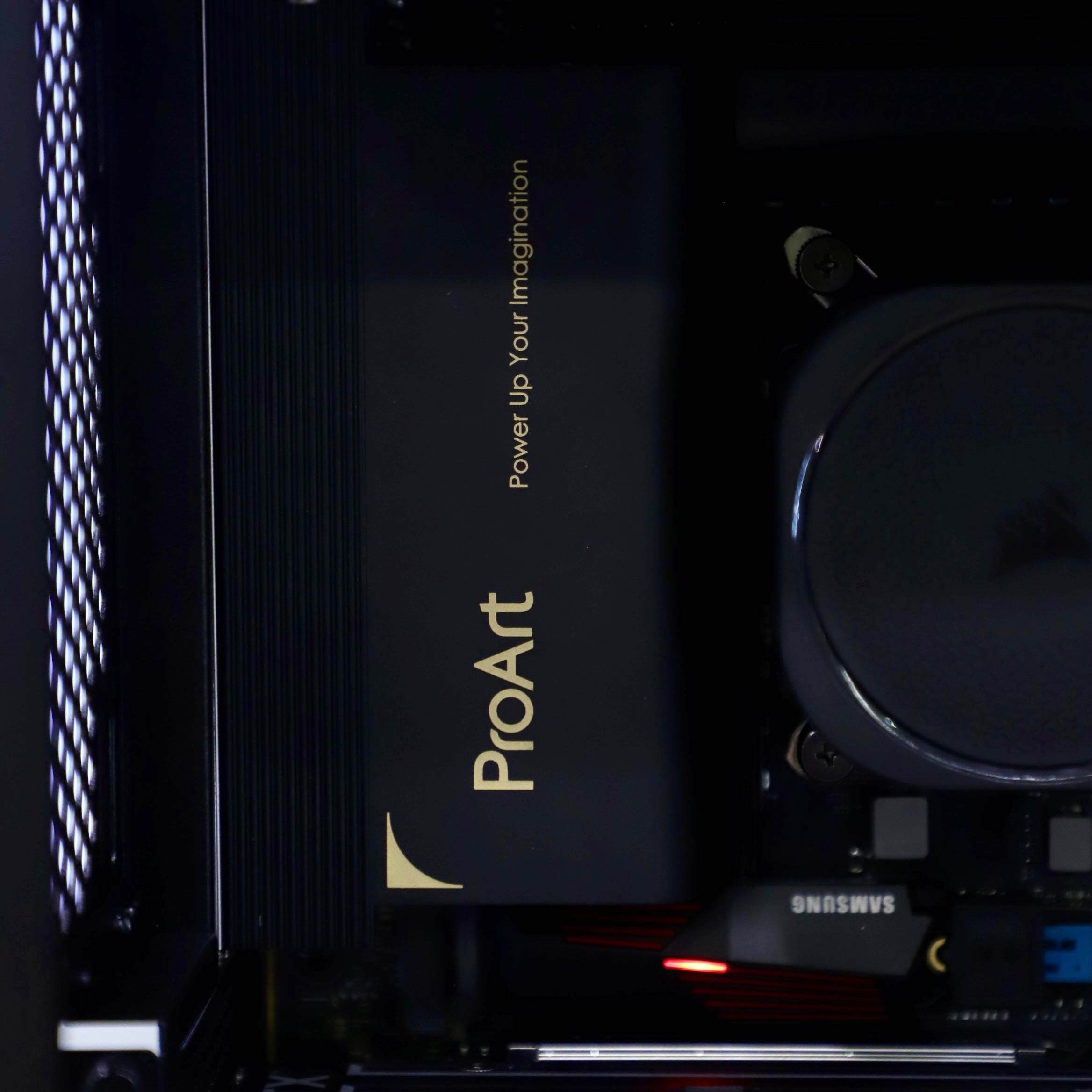VNC Pro Gaming PC | Ultra 285k + RTX 5090 + Lian li 207