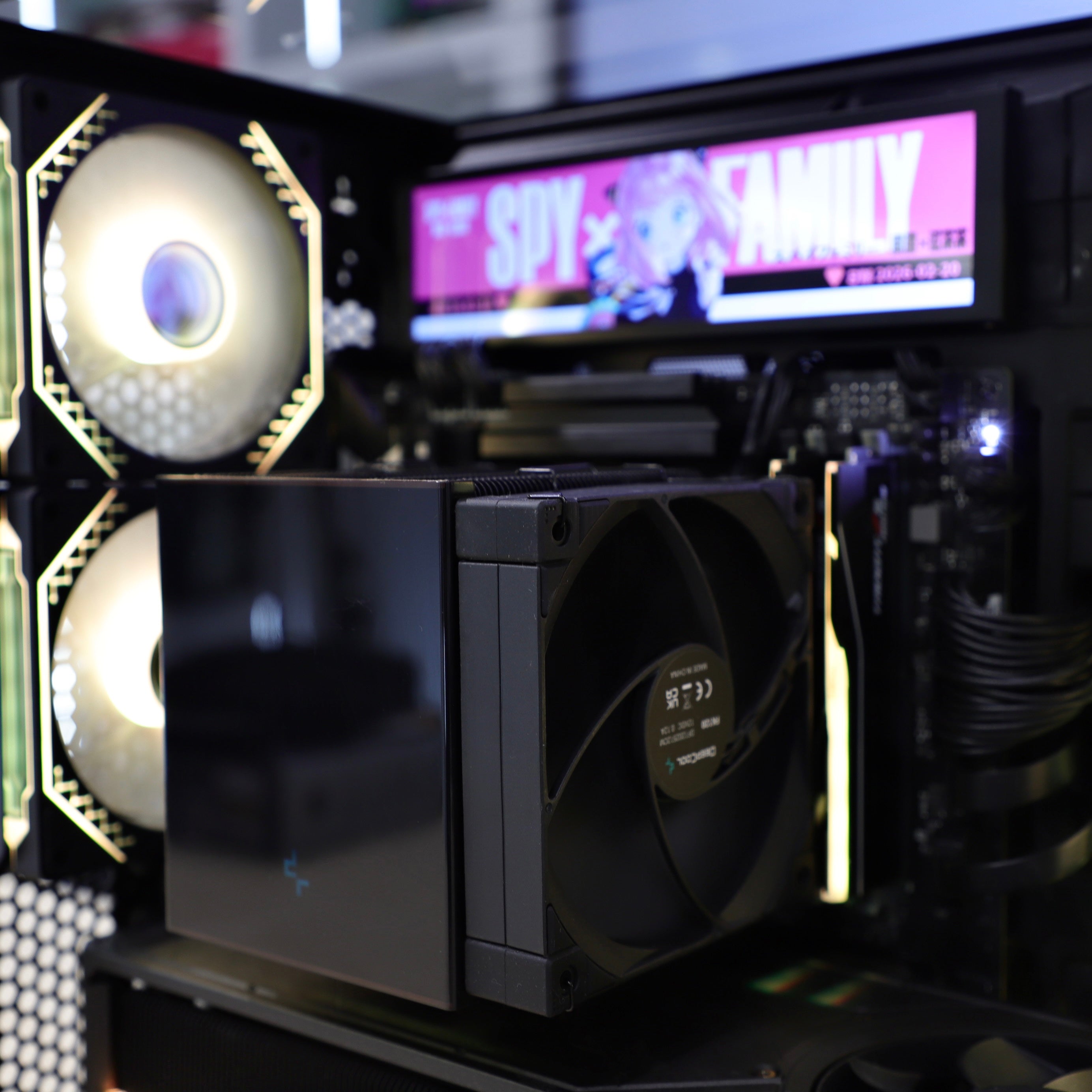 VNC Pro Gaming PC | AMD 9800X3D + RTX 5080 + Lian li Black