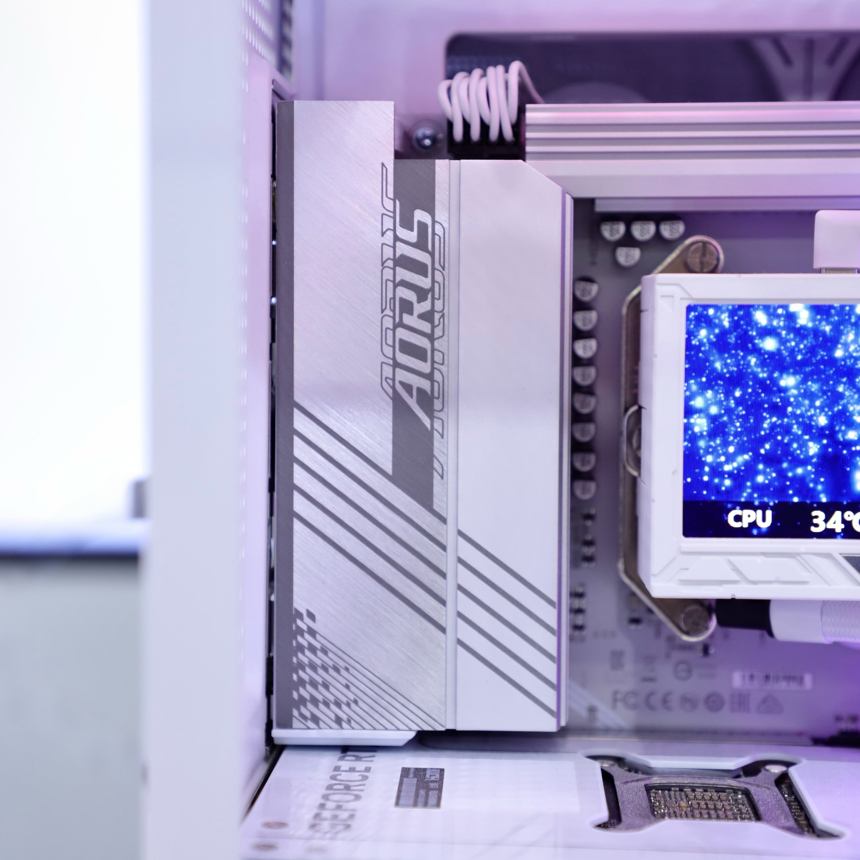VNC Pro Gaming PC | Ryzen 9800X3D + RTX 5070 + Unknown Player Phantom Wing