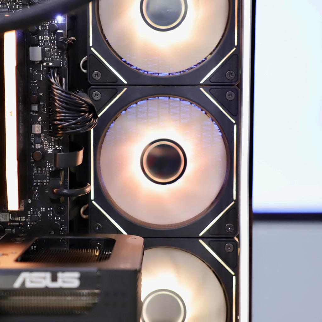 VNC Pro Gaming PC | AMD 9850X3D+ RTX 5080+ VNC Curved Gaming Case