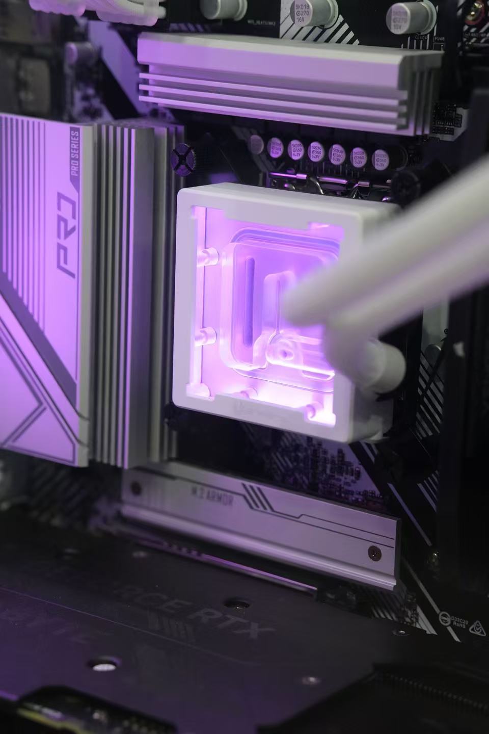 Certified GamingPC - 13700KF + GIGABYTE 4070TI super LIKE NEW